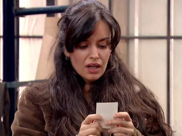 Loreto entra en pánico ante una fotografía de Marisol Loreto entra en pánico ante una fotografía de Marisol