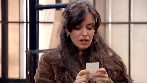 Loreto entra en pánico ante una fotografía de Marisol Loreto entra en pánico ante una fotografía de Marisol