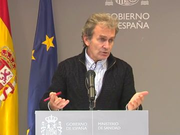 Fernando Simón considera que los 3.600 fallecidos más contabilizados por el INE no modifican las decisiones de Sanidad