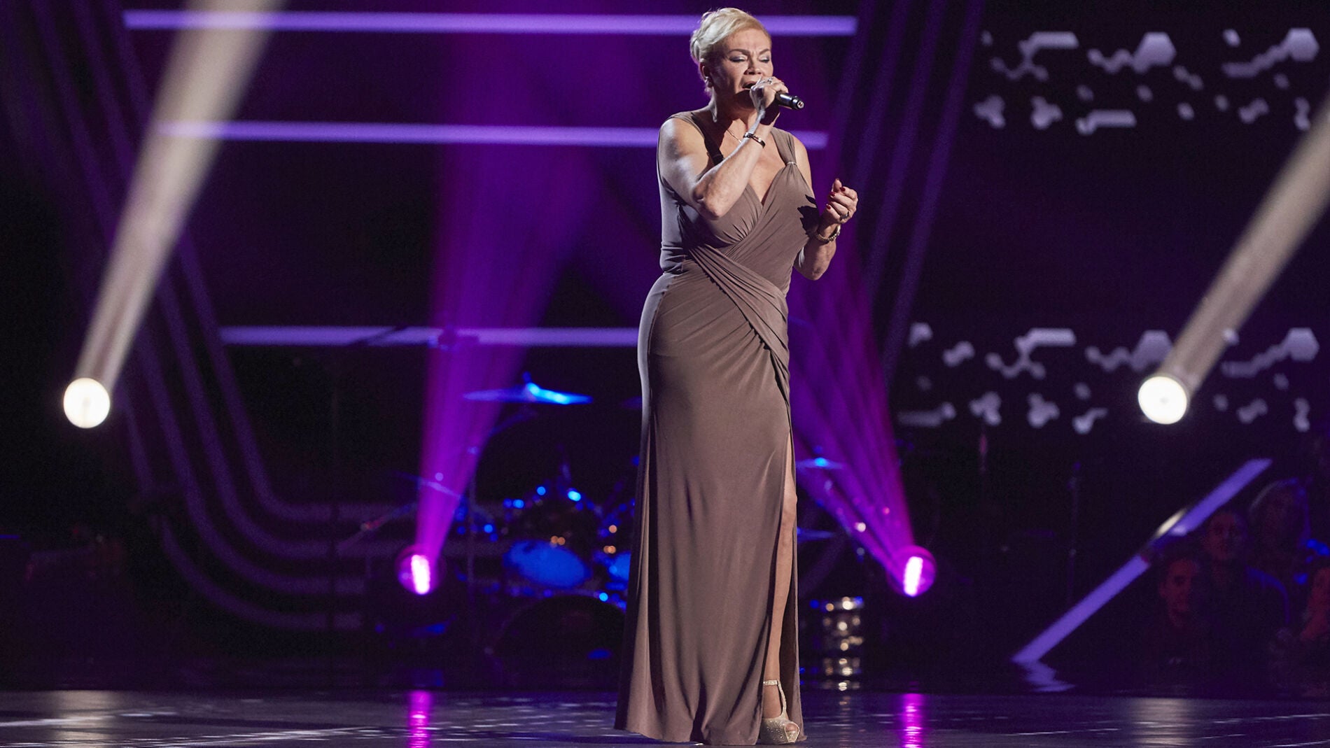 Mar&iacute;a Coral del Pozo canta &lsquo;Puro teatro&rsquo; en las Audiciones a ciegas de &lsquo;La Voz Senior&rsquo;