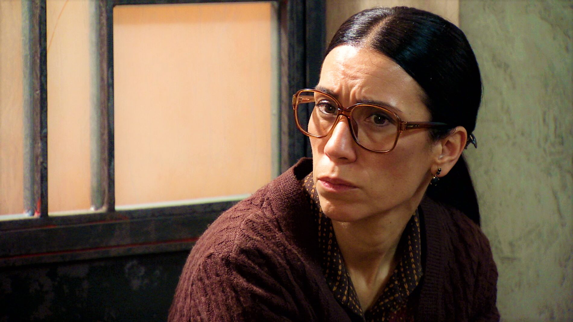 Manolita, desconcertada ante la reacción de pánico de Loreto