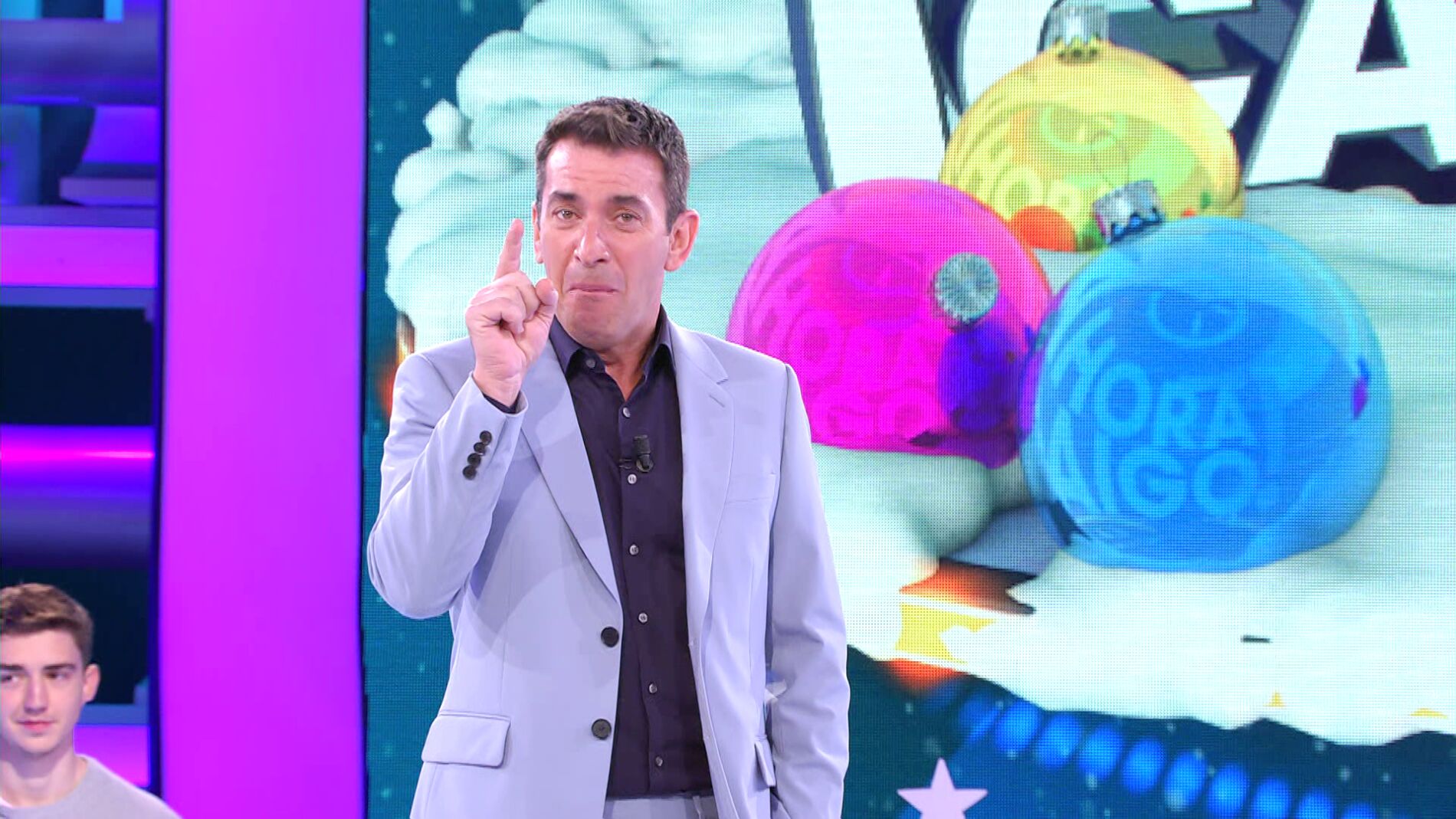 El mensaje de Arturo Valls a todos los padres y madres que ayudan a sus hijos con los trabajos del colegio