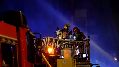 Una veintena de dotaciones de los Bomberos de la Generalitat Una veintena de dotaciones de los Bomberos de la Generalitat