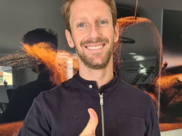 Romain Grosjean muestra por primera vez cómo ha quedado su mano derecha tras el accidente de Baréin