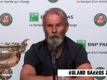 La entrevista viral a Rafa Nadal tras ganar Roland Garros en el año 2050 con 64 años