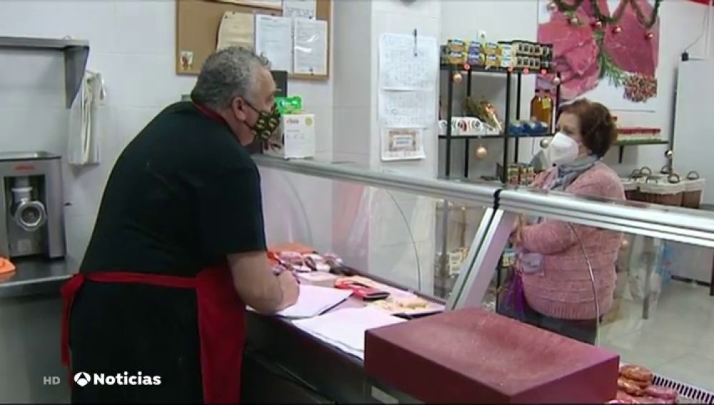 Una carnicería de Málaga ofrece un 10% de descuento a los trabajadores en ERTE, jubilados o parados 