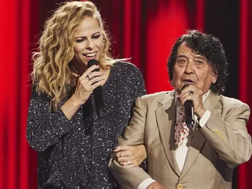 Pastora Soler canta con Emi Bonilla ‘Callejuela sin salida’ entre olés del público de ‘La Voz Senior’ Pastora Soler canta con Emi Bonilla ‘Callejuela sin salida’ entre olés del público de ‘La Voz Senior’