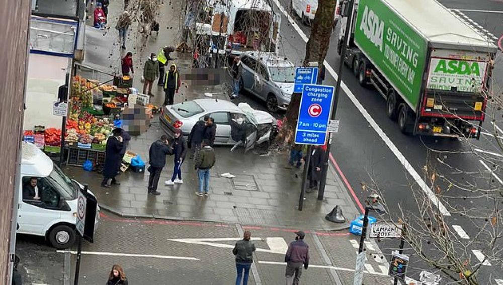 Varios heridos graves por un atropello múltiple en las calles de Londres