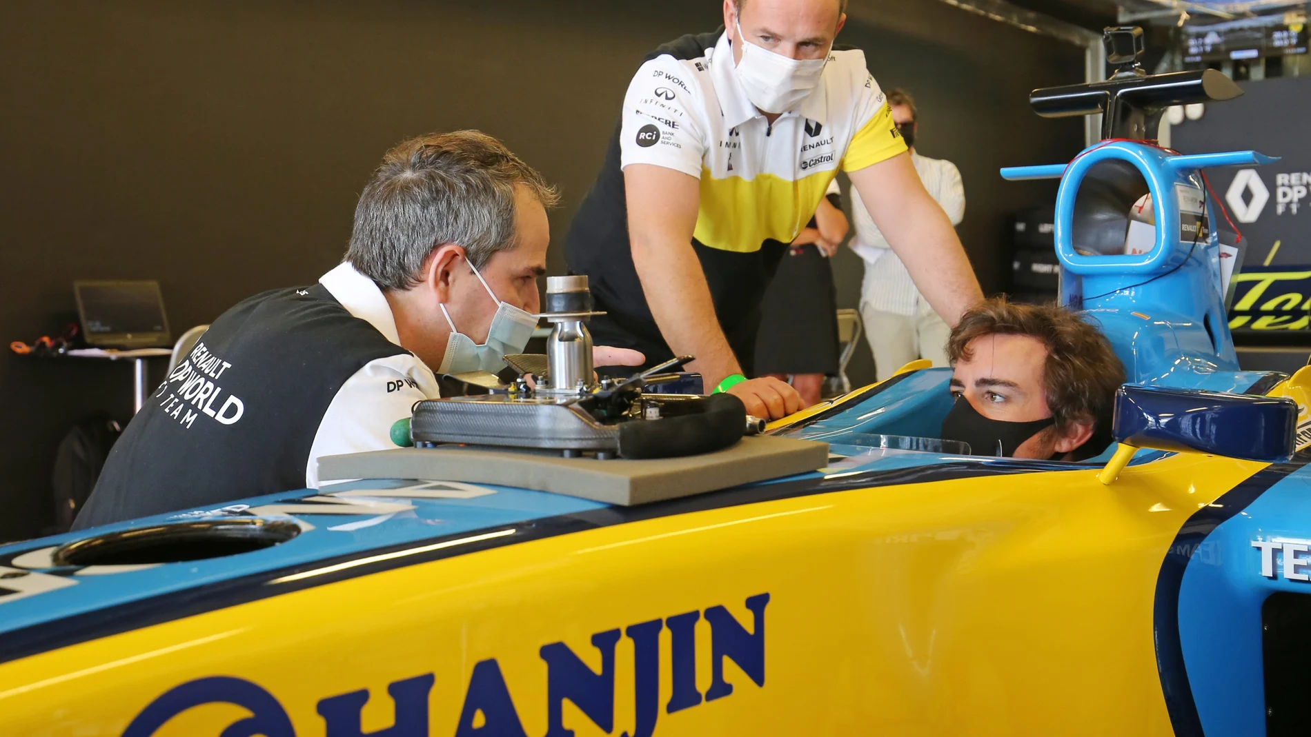 Primera imagen de Fernando Alonso a bordo del R25 con el que fue campeón de F1 en 2005 Primera imagen de Fernando Alonso a bordo del R25 con el que fue campeón de F1 en 2005
