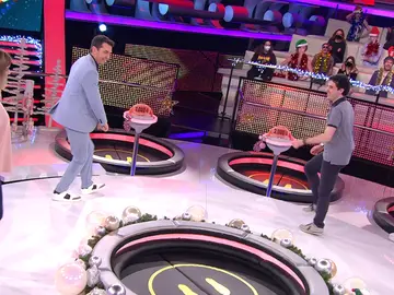 ¡Subidón en '¡Ahora caigo!'! Álvaro enseña a bailar 'shuffle dance' a Arturo Valls ¡Subidón en '¡Ahora caigo!'! Álvaro enseña a bailar 'shuffle dance' a Arturo Valls