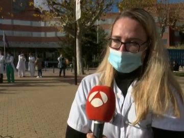Las protestas de sanitarios por los traslados forzosos al hospital Zendal de Madrid que ya recibe pacientes 
