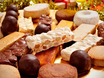 Turrón y otros dulces navideños Turrón y otros dulces navideños