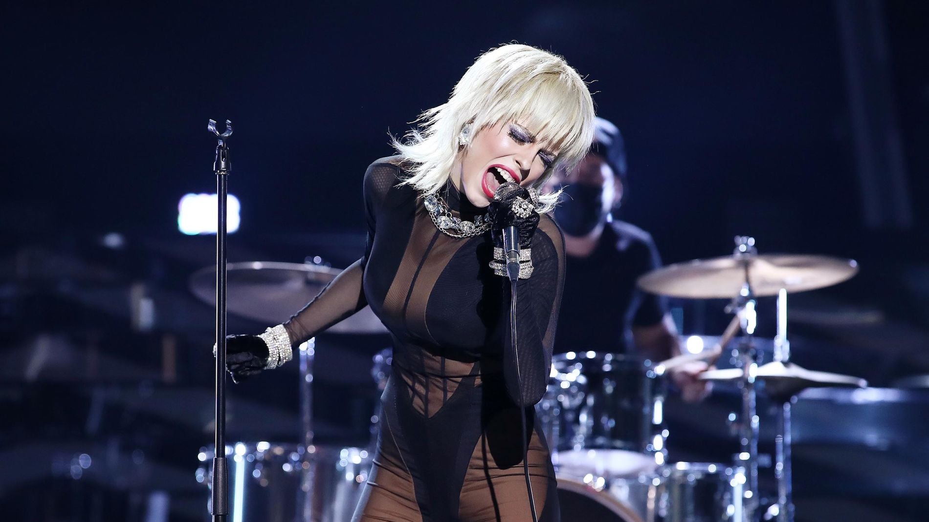 Nerea Rodr&iacute;guez nos ense&ntilde;a su &lsquo;Heart of glass&rsquo; como Miley Cyrus 