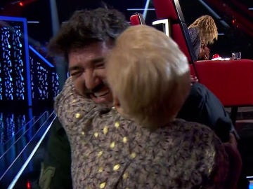 La madre de una talent, de 84 a&ntilde;os, estalla de felicidad al conocer a Antonio Orozco en 'La Voz Senior'