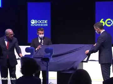 Pedro Sánchez ensalza la subida del salario mínimo cuando el Gobierno debate sobre un nuevo incremento Pedro Sánchez ensalza la subida del salario mínimo cuando el Gobierno debate sobre un nuevo incremento