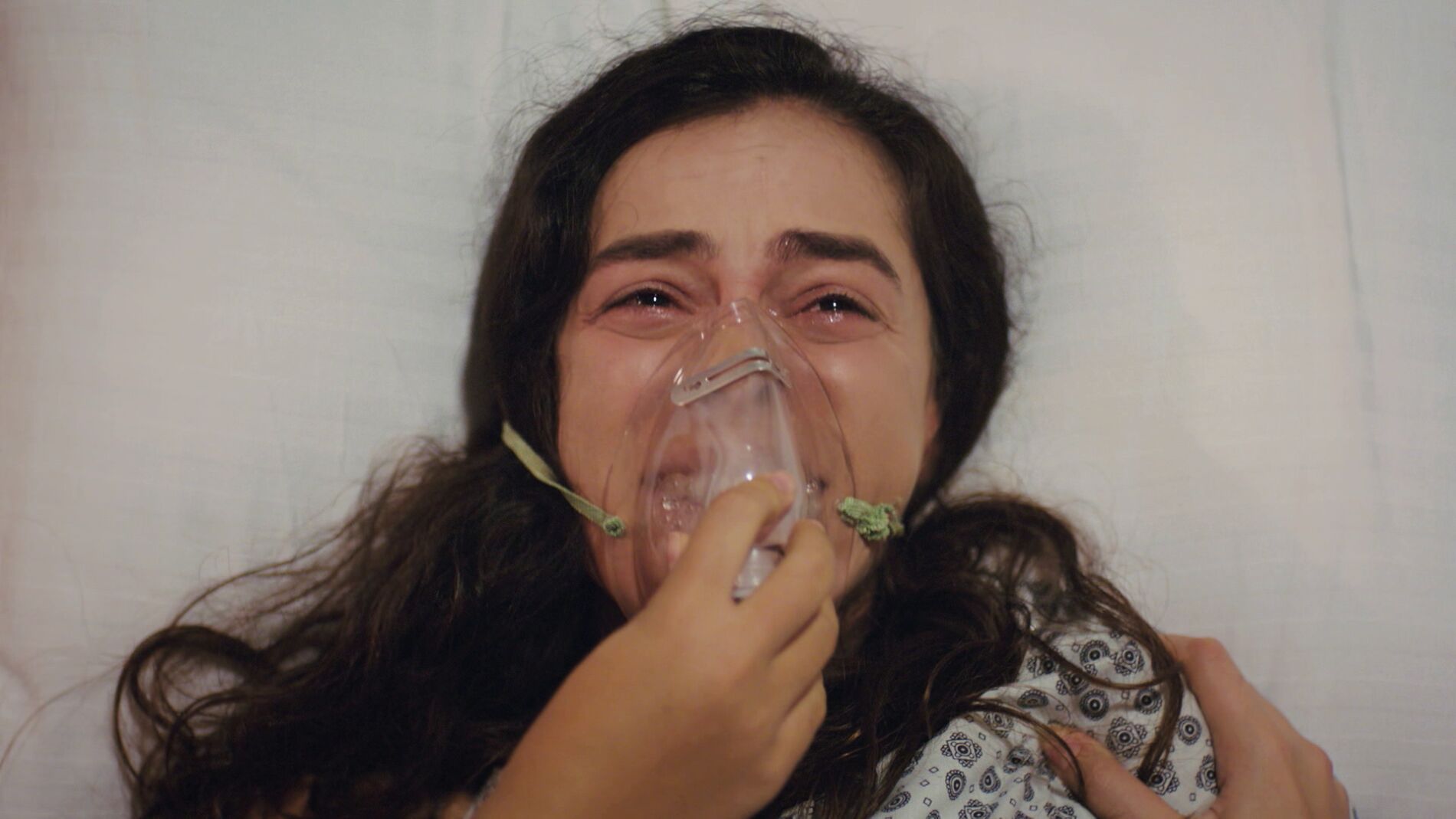 Bahar empeora repentinamente: su recaída más grave hace a Arif temer lo peor