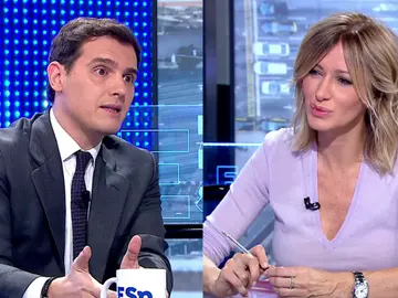 Albert Rivera: "No quiero tutelar a Inés Arrimadas, deben tomar decisiones libremente" Albert Rivera: "No quiero tutelar a Inés Arrimadas, deben tomar decisiones libremente"