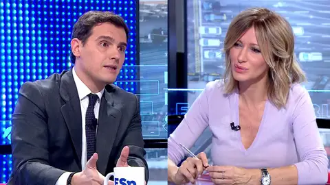 Albert Rivera: "No quiero tutelar a Inés Arrimadas, deben tomar decisiones libremente" Albert Rivera: "No quiero tutelar a Inés Arrimadas, deben tomar decisiones libremente"