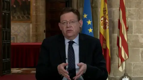Los presidentes de varias comunidades autónomas amenazan con endurecer las medidas contra el coronavirus en Navidad si no bajan los contagios Los presidentes de varias comunidades autónomas amenazan con endurecer las medidas contra el coronavirus en Navidad si no bajan los contagios