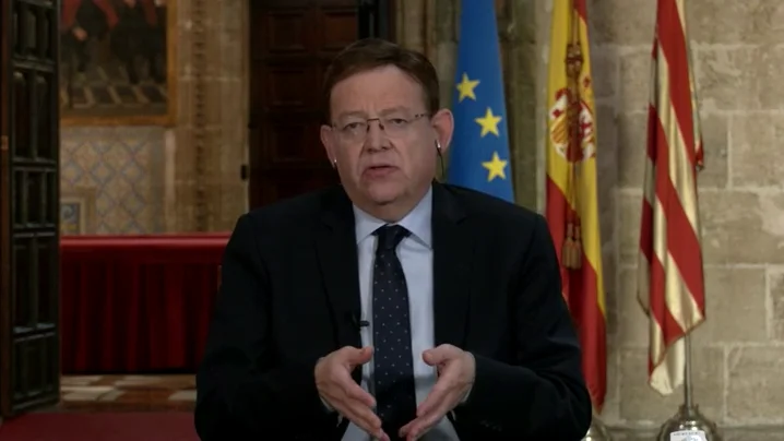 Los presidentes de varias comunidades autónomas amenazan con endurecer las medidas contra el coronavirus en Navidad si no bajan los contagios Los presidentes de varias comunidades autónomas amenazan con endurecer las medidas contra el coronavirus en Navidad si no bajan los contagios