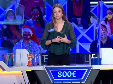 La respuesta de Jorge Fernández a una concursante que quiere pagar por una consonante: “Te la voy a regalar, por simpática” La respuesta de Jorge Fernández a una concursante que quiere pagar por una consonante: “Te la voy a regalar, por simpática”
