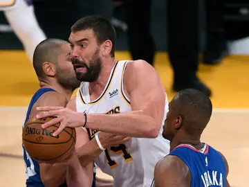Marc Gasol brilla en su debut con los Angeles Lakers: "Intento aportar liderazgo dentro y fuera de la pista" Marc Gasol brilla en su debut con los Angeles Lakers: "Intento aportar liderazgo dentro y fuera de la pista"