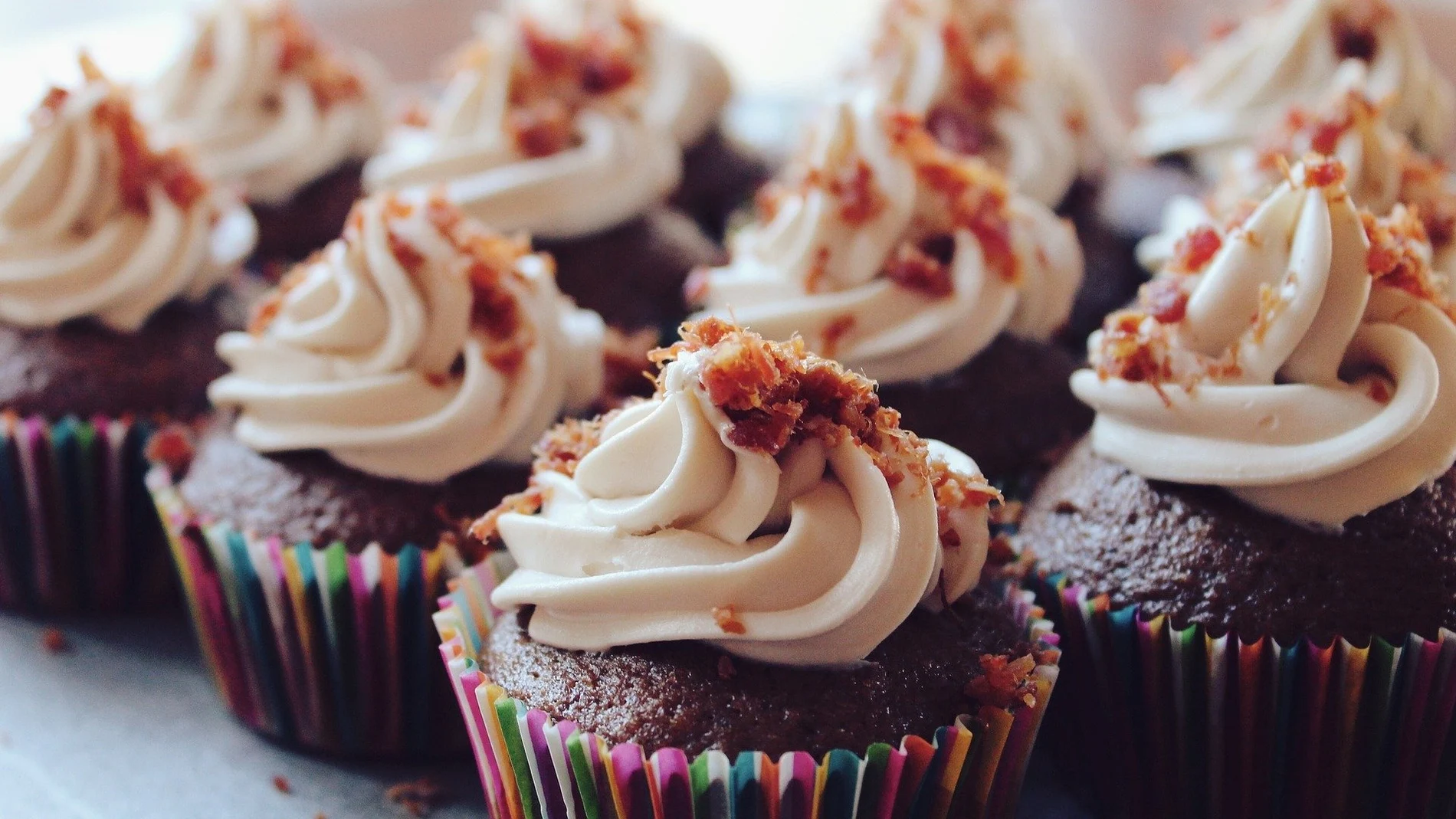 Día del Cupcake 2020: Las mejores recetas para hacer cupcakes de chocolate y red velvet fáciles Día del Cupcake 2020: Las mejores recetas para hacer cupcakes de chocolate y red velvet fáciles