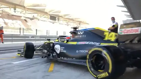 Fernando Alonso ya prueba el Renault RS20 en los test de Abu Dabi de Fórmula 1: "Me siento listo" Fernando Alonso ya prueba el Renault RS20 en los test de Abu Dabi de Fórmula 1: "Me siento listo"