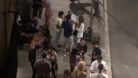 Continúan las fiestas ilegales a pesar de los malos datos del coronavirus en la tercera ola Continúan las fiestas ilegales a pesar de los malos datos del coronavirus en la tercera ola