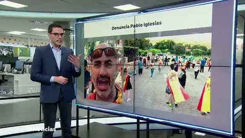 Orden de alejamiento contra uno de los vecinos que protesta frente a la casa de Pablo Iglesias e Irene Montero Orden de alejamiento contra uno de los vecinos que protesta frente a la casa de Pablo Iglesias e Irene Montero