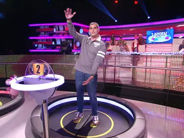 El tamaño importa: un concursante deja flipado a Arturo Valls en ‘¡Ahora caigo!’ El tamaño importa: un concursante deja flipado a Arturo Valls en ‘¡Ahora caigo!’