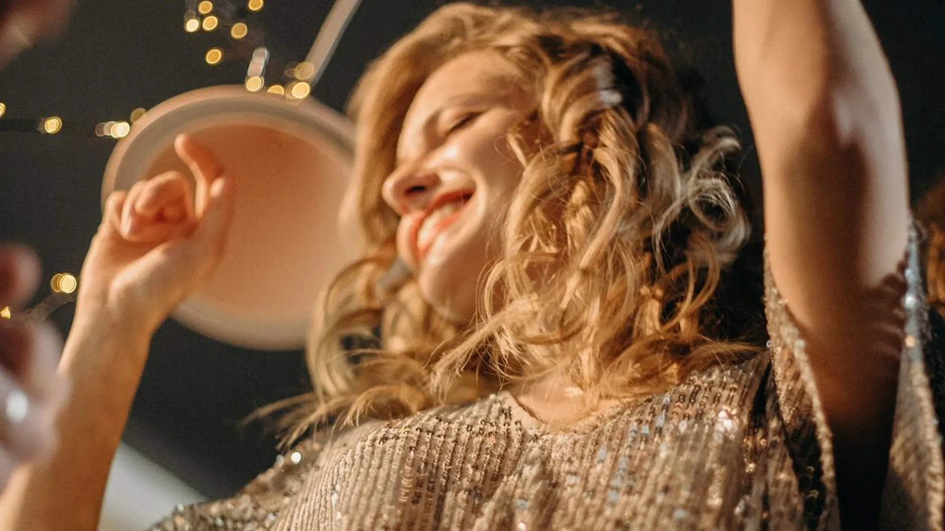 5 canciones de fin de año y la mejor música para Nochevieja 2020 5 canciones de fin de año y la mejor música para Nochevieja 2020