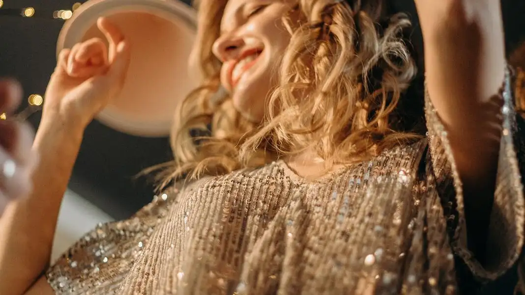 5 canciones de fin de año y la mejor música para Nochevieja 2020 5 canciones de fin de año y la mejor música para Nochevieja 2020