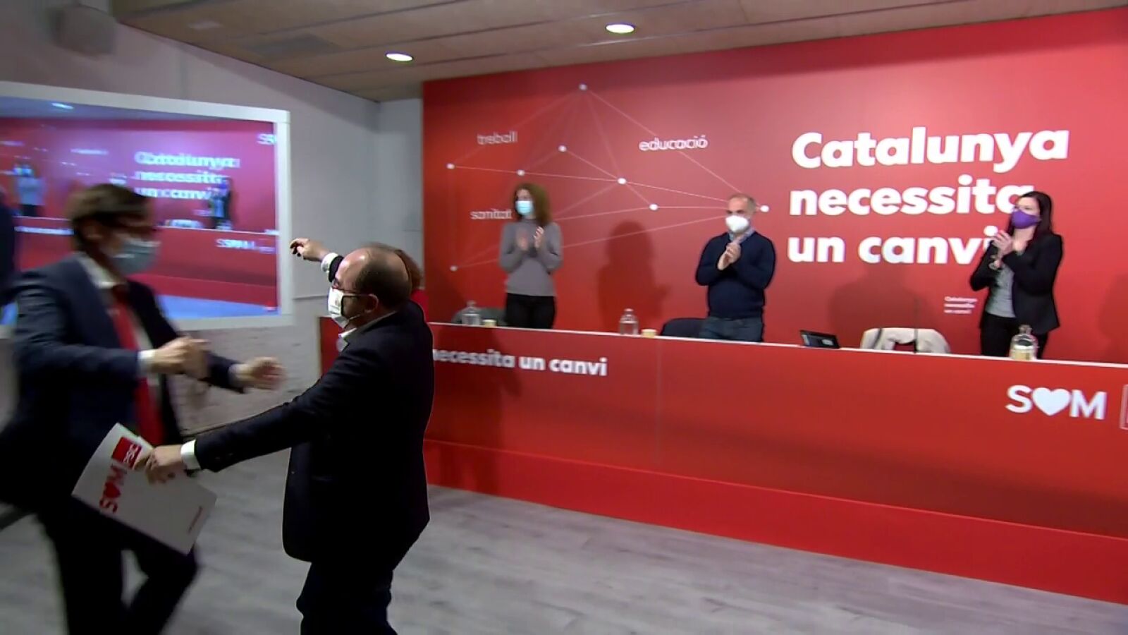 Salvador Illa acepta la candidatura socialista a la Generalitat: 