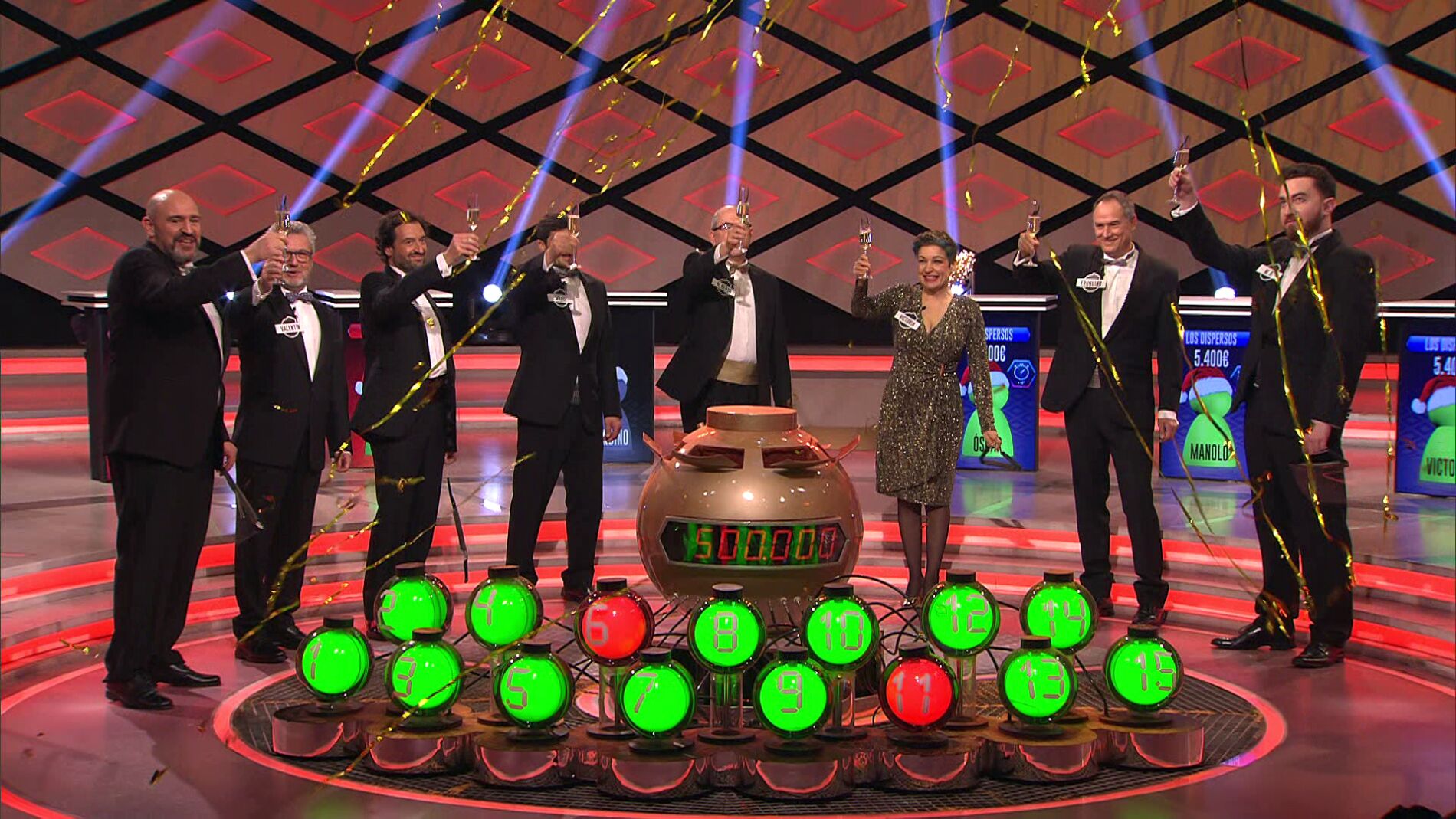 ¡Un brindis! ‘Los dispersos’ y ‘Los lobos’ se despiden del 2020 vestidos de gala