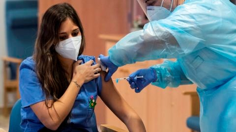 Espa&ntilde;a supera el mill&oacute;n de personas vacunadas contra el coronavirus
