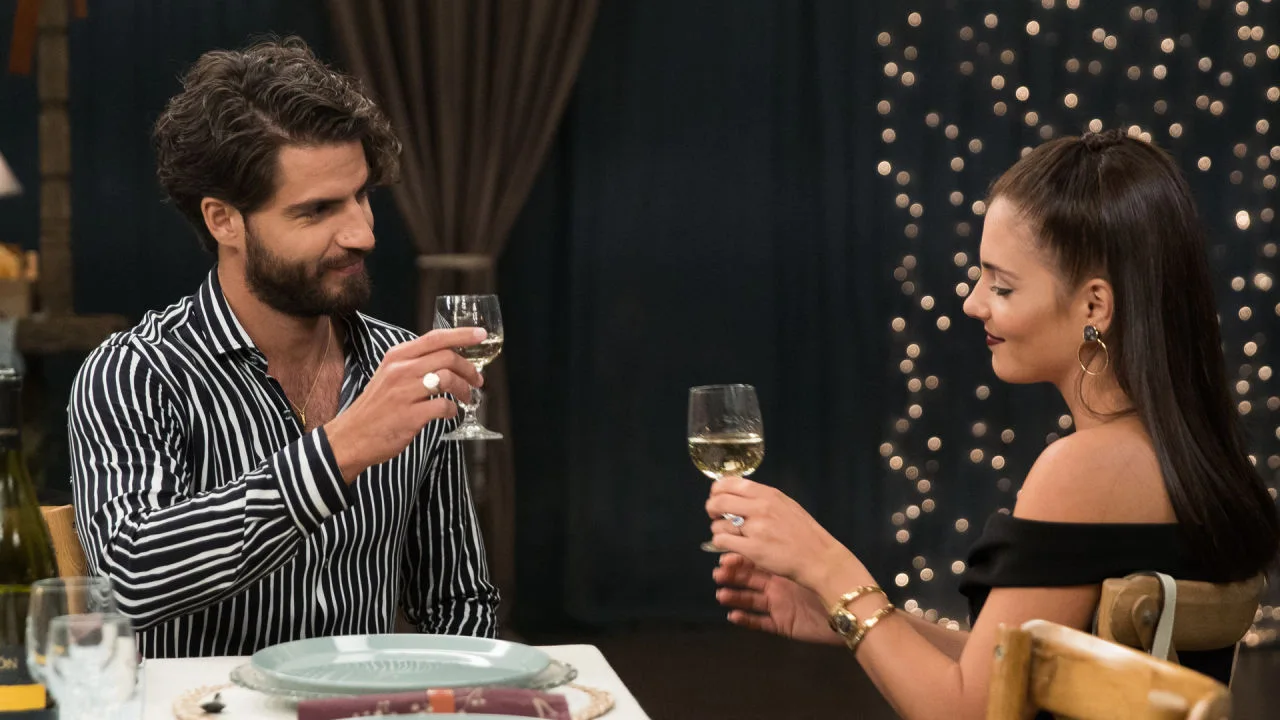 Maxi Iglesias y Andrea Duro en 'FoQ: el reencuentro'