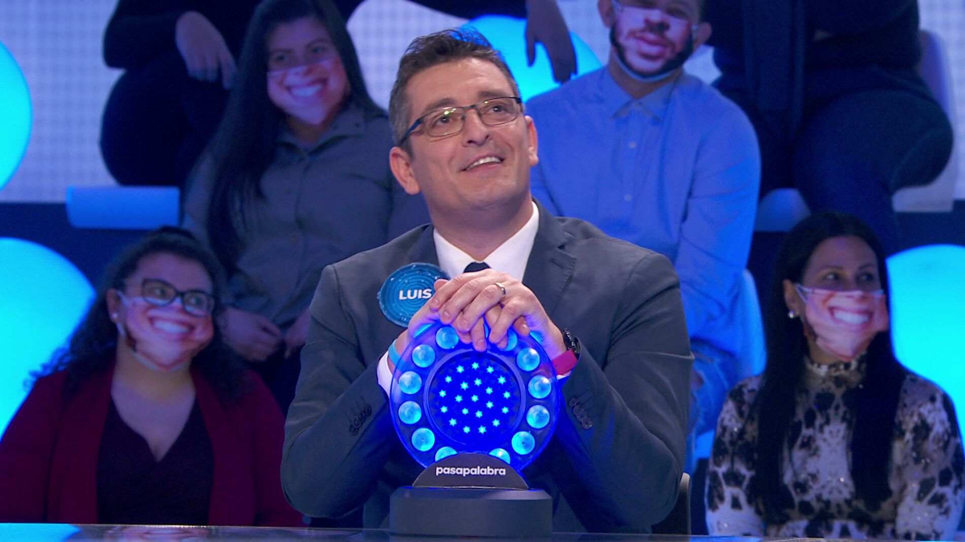 Luis celebra &lsquo;Un a&ntilde;o m&aacute;s&rsquo; en &lsquo;Pasapalabra&rsquo;: &ldquo;&iexcl;Es un himno!&rdquo;