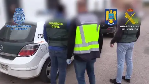 Rescatan en Sevilla a una menor de 15 años embarazada, víctima de trata de seres humanos Rescatan en Sevilla a una menor de 15 años embarazada, víctima de trata de seres humanos