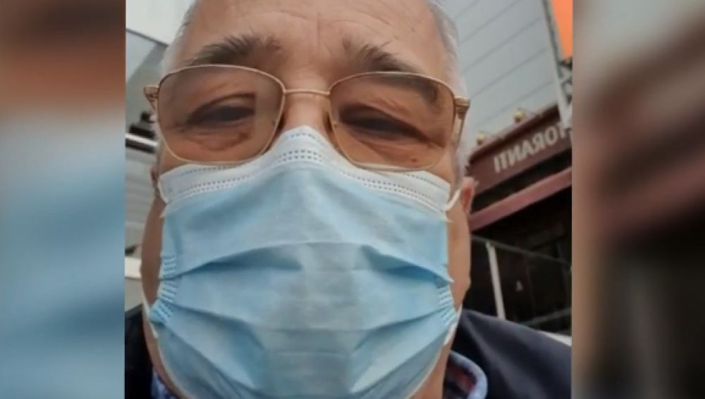 El primer médico en vacunarse en Andalucía: "Estoy completamente normal, no he tenido ninguna molestia"