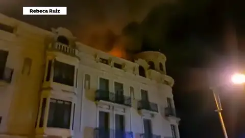 Un incendio calcina un emblemático edificio modernista en Jaca, Huesca Un incendio calcina un emblemático edificio modernista en Jaca, Huesca