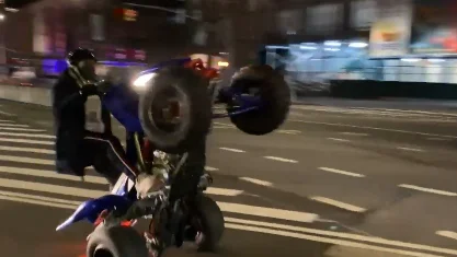 Antena 3 Noticias, testigo del auge de las carreras ilegales en Nueva York en plena pandemia del coronavirus
