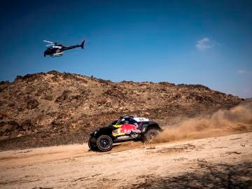 Carlos Sainz gana la primera etapa del Dakar