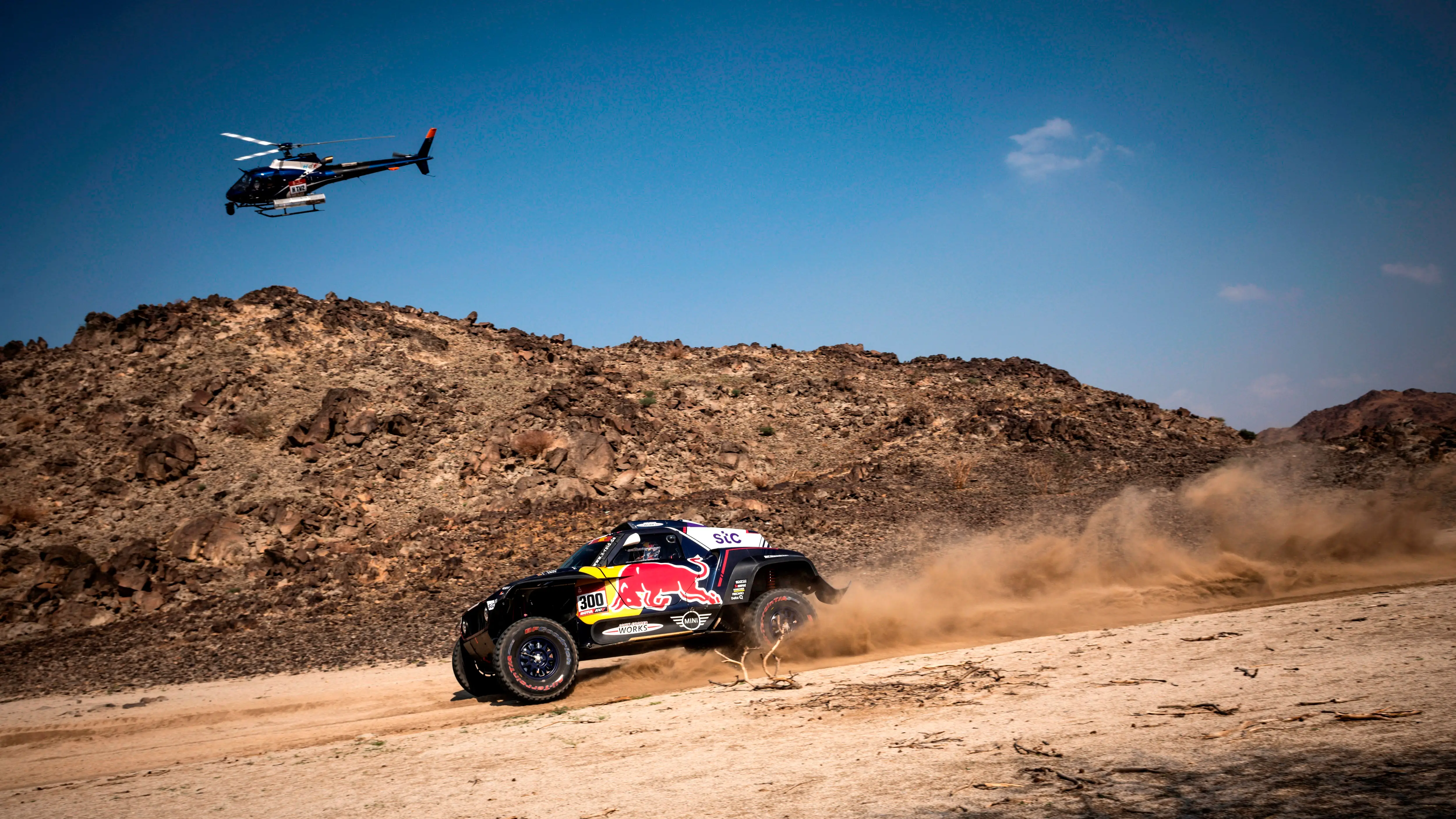 Carlos Sainz gana la primera etapa del Dakar