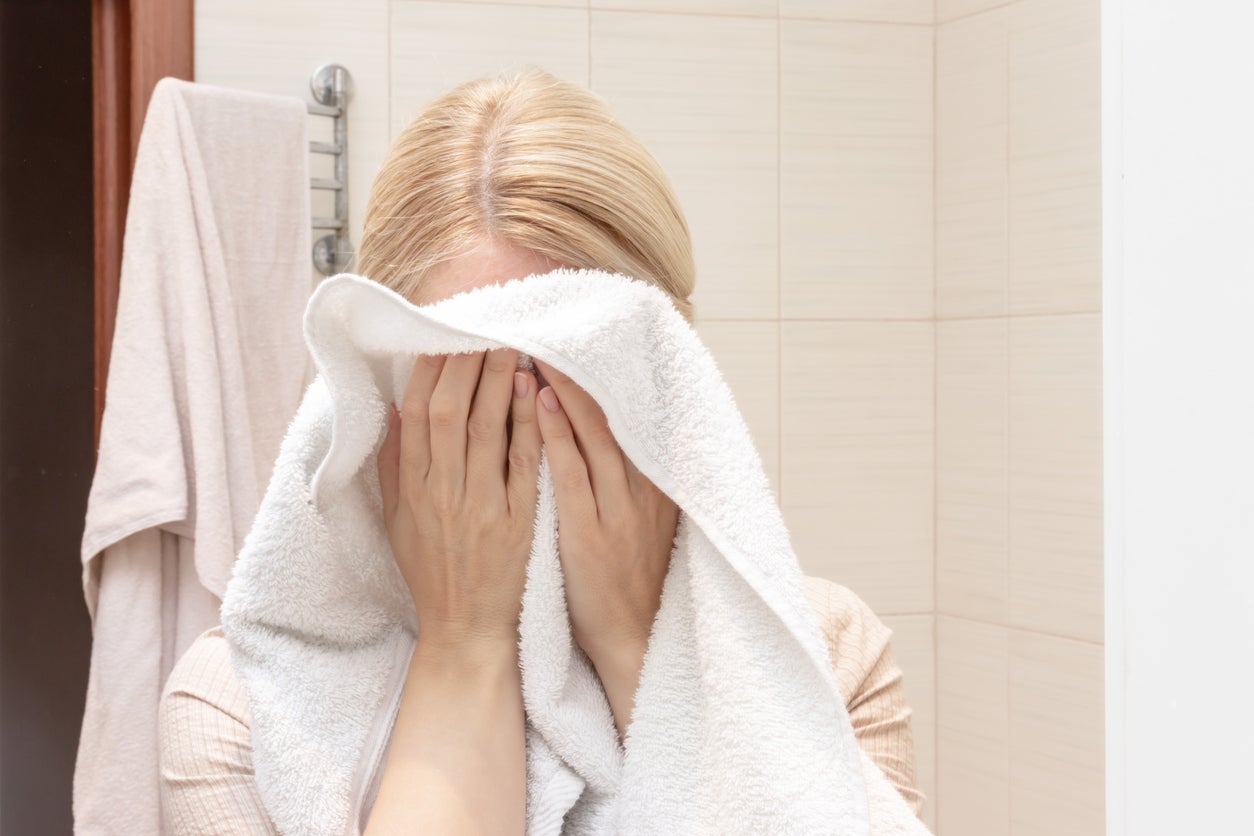 Cómo elegir bien la toalla con la que te secas la cara