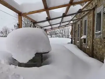 Maraña, el pueblo leonés sepultado por metro y medio de nieve Maraña, el pueblo leonés sepultado por metro y medio de nieve