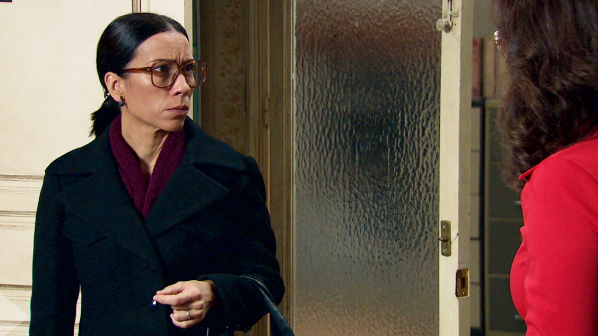 Manolita hace oídos sordos a la sdvertencia de Marcelino y le vuelve a mentir 