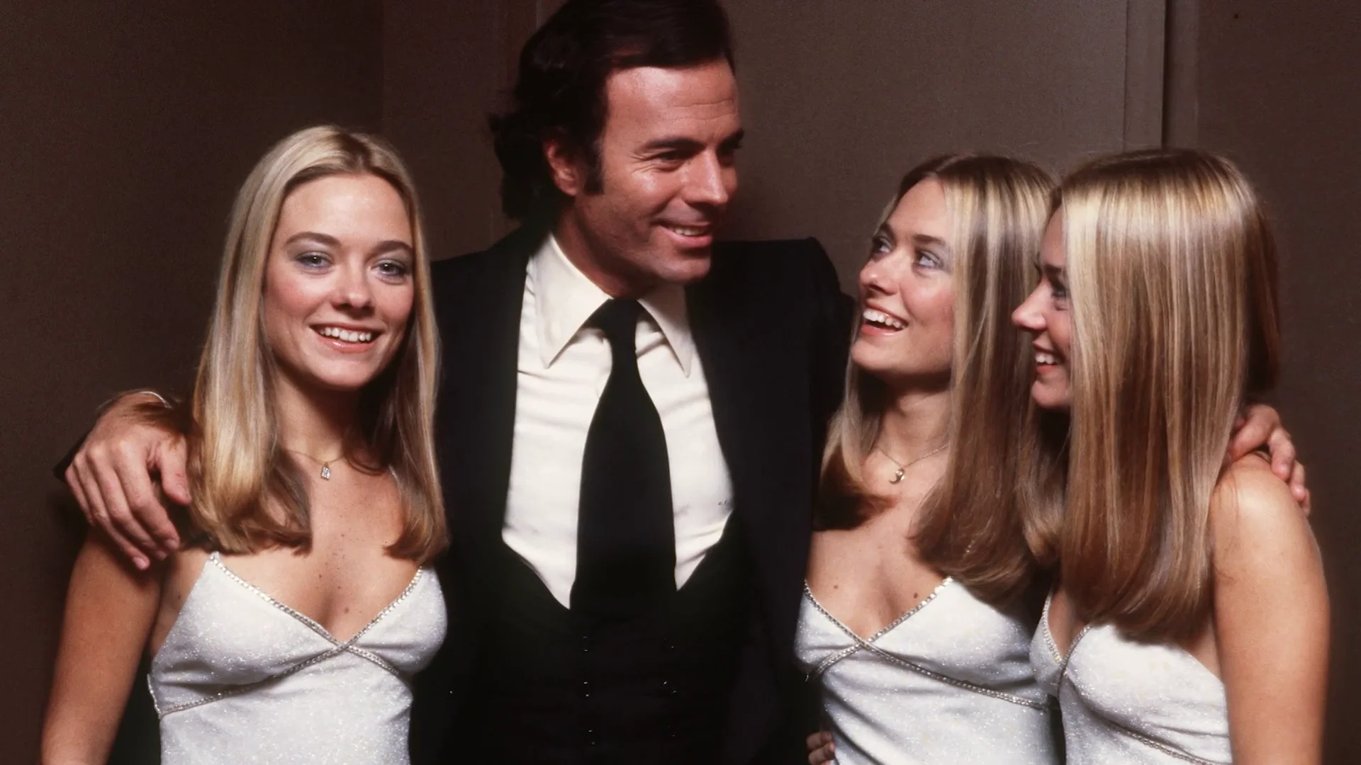 Julio Iglesias | C2: Soy un truhan, soy un se&ntilde;or