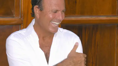 Julio Iglesias | C3: La vida sigue igual Julio Iglesias | C3: La vida sigue igual