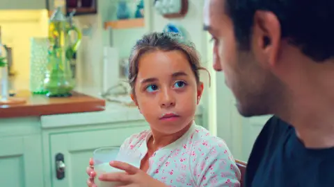 Demir, impactado con la lección que le da Öykü Demir, impactado con la lección que le da Öykü